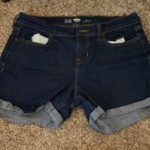 Dark blue denim shorts Size: 6